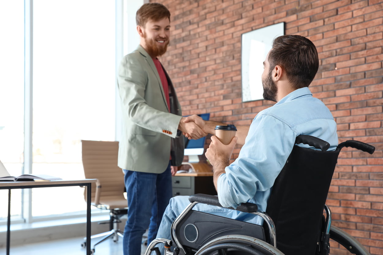 Persona buscando empleo con discapacidad